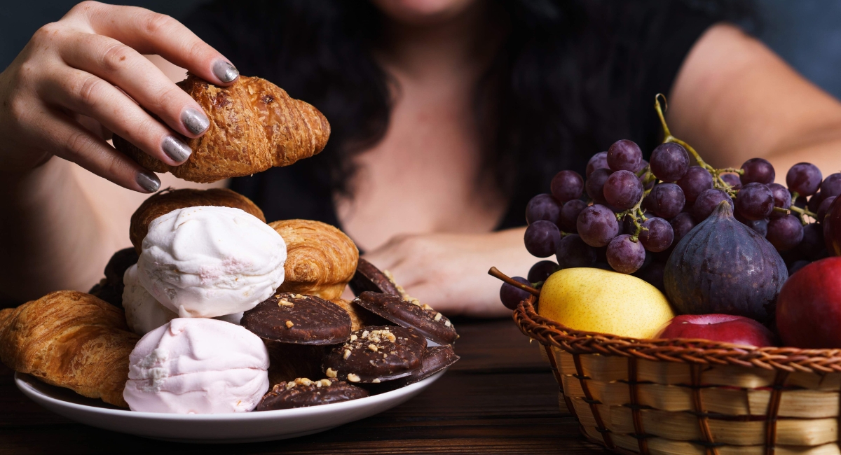 what causes sugar cravings?